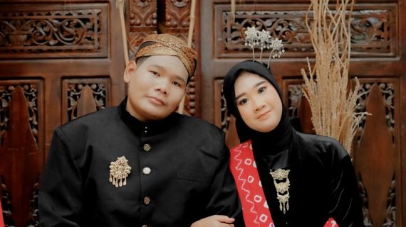 Anin & Sofa